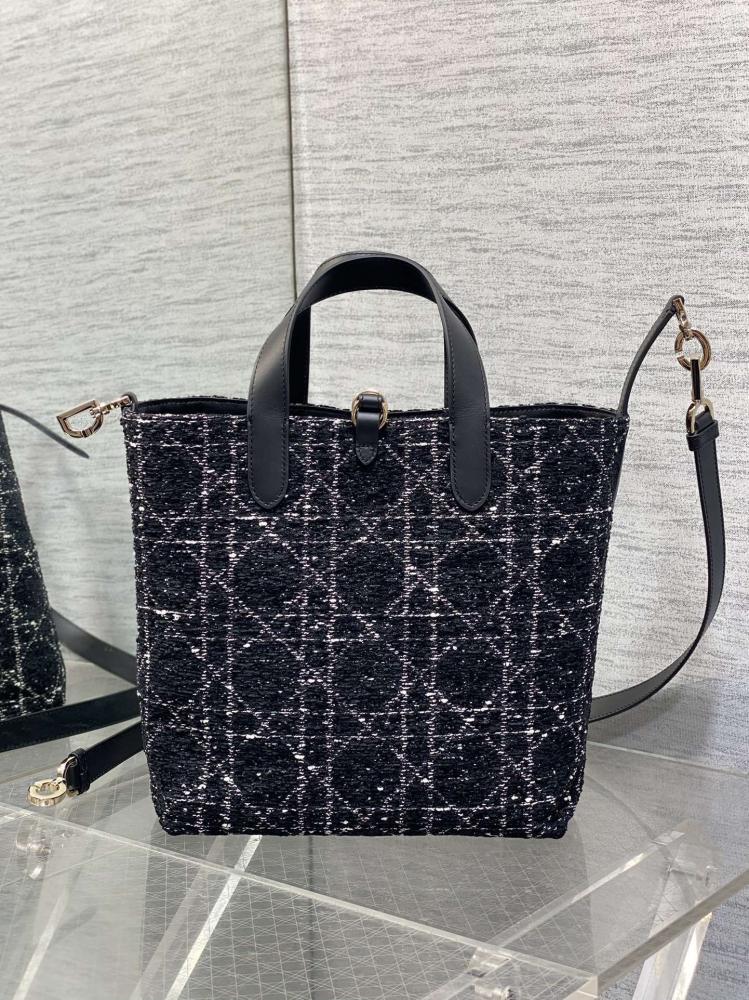 Alma Shoulder Bag