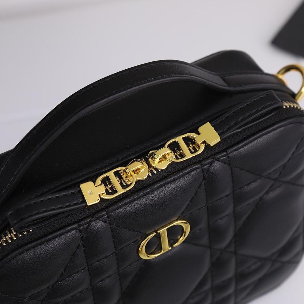 Elegant Refined Calfskin Shoulder Bag