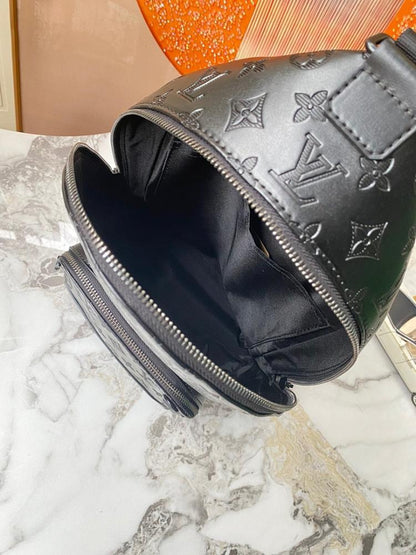 Modern Leather Shoulder Bag – Limited Edition