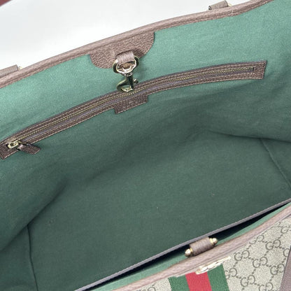 Classic Shoulder Bag