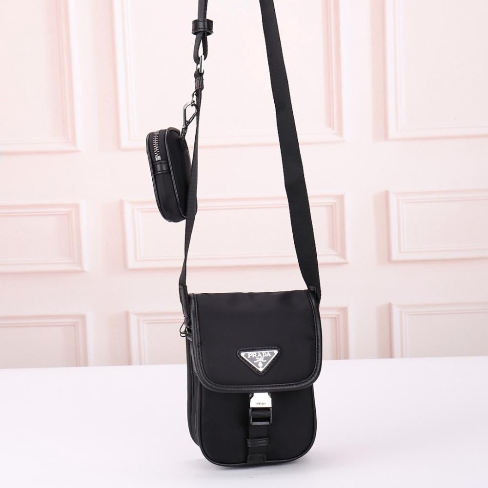 Stylish Refined Nylon Shoulder Bag