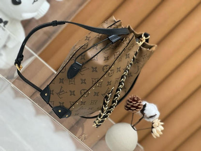 Modern Woven Leather Crossbody Bag