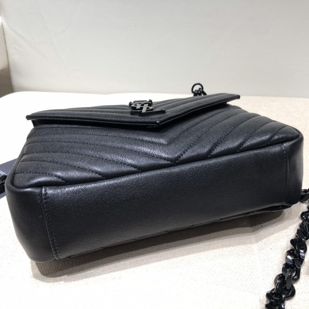 Classic Shoulder Bag