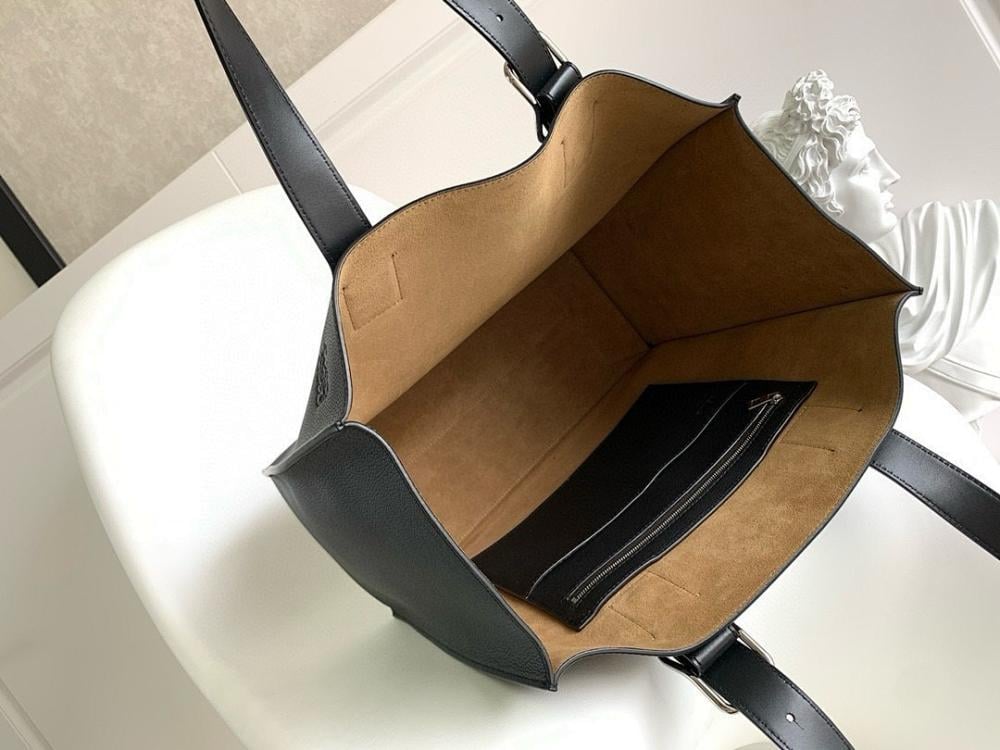 Stylish Leather Bag – Special Edition