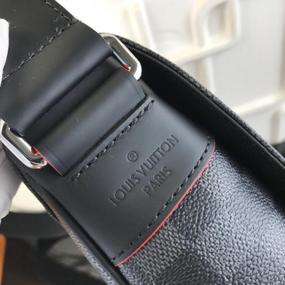 Arco Leather Shoulder Bag