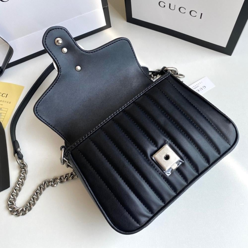 Elegant Top Handle Bag – Limited Edition