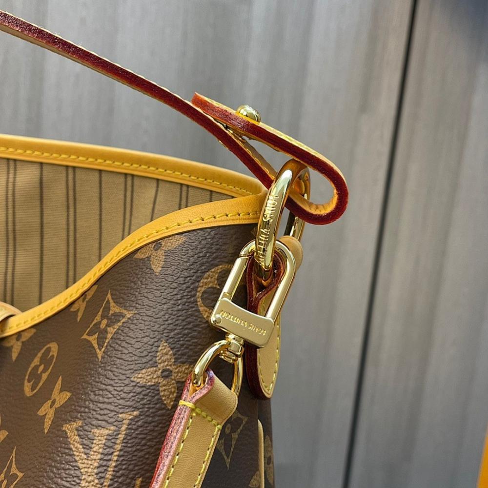 Alma Leather Bag