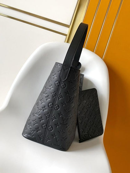 Elegant Stylish Monogram Leather Travel Bag – Limited Edition