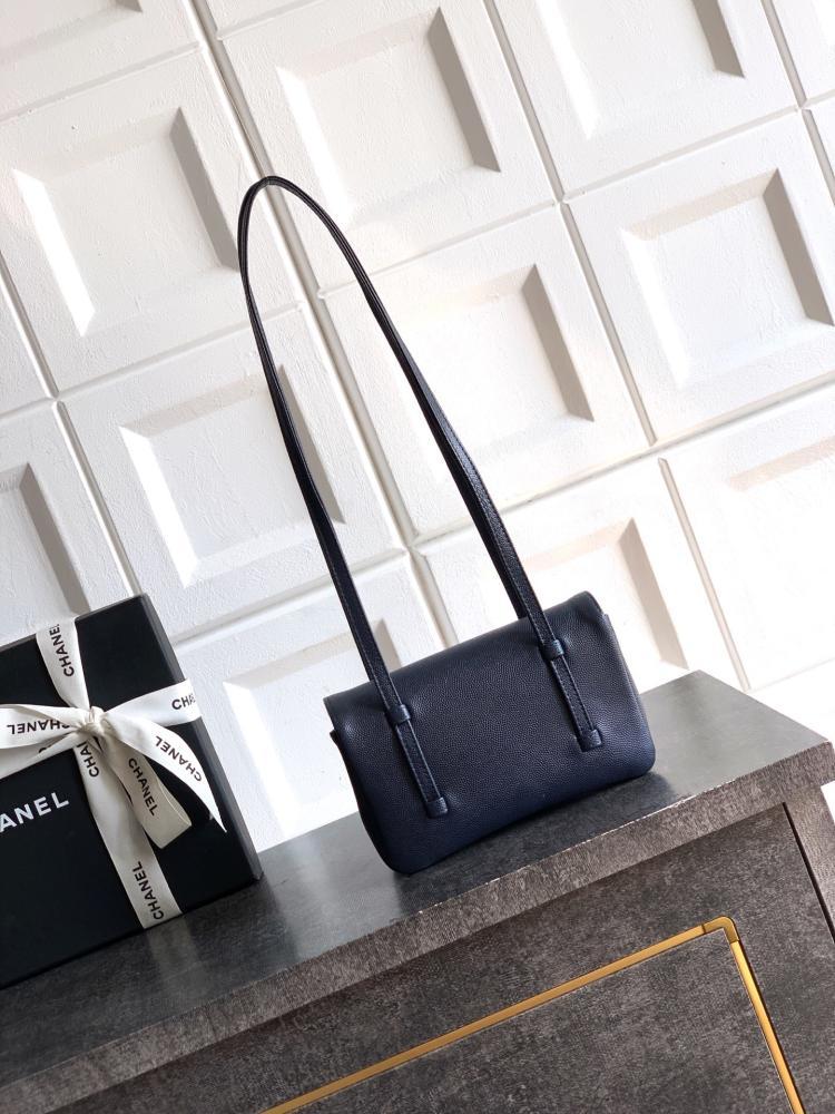 Classic Leather Shoulder Bag