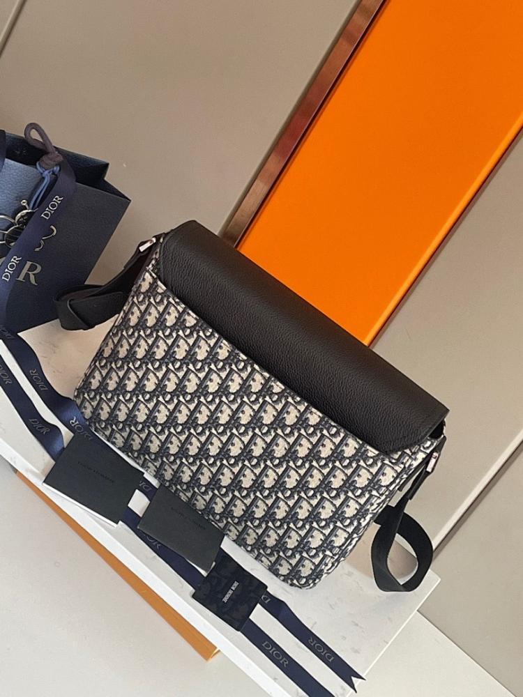 Luxury Refined Black Calfskin Shoulder Bag