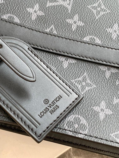Modern Refined Leather Shoulder Bag