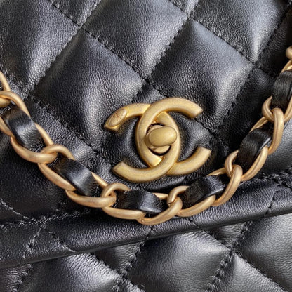 Elegant Leather Shoulder Bag