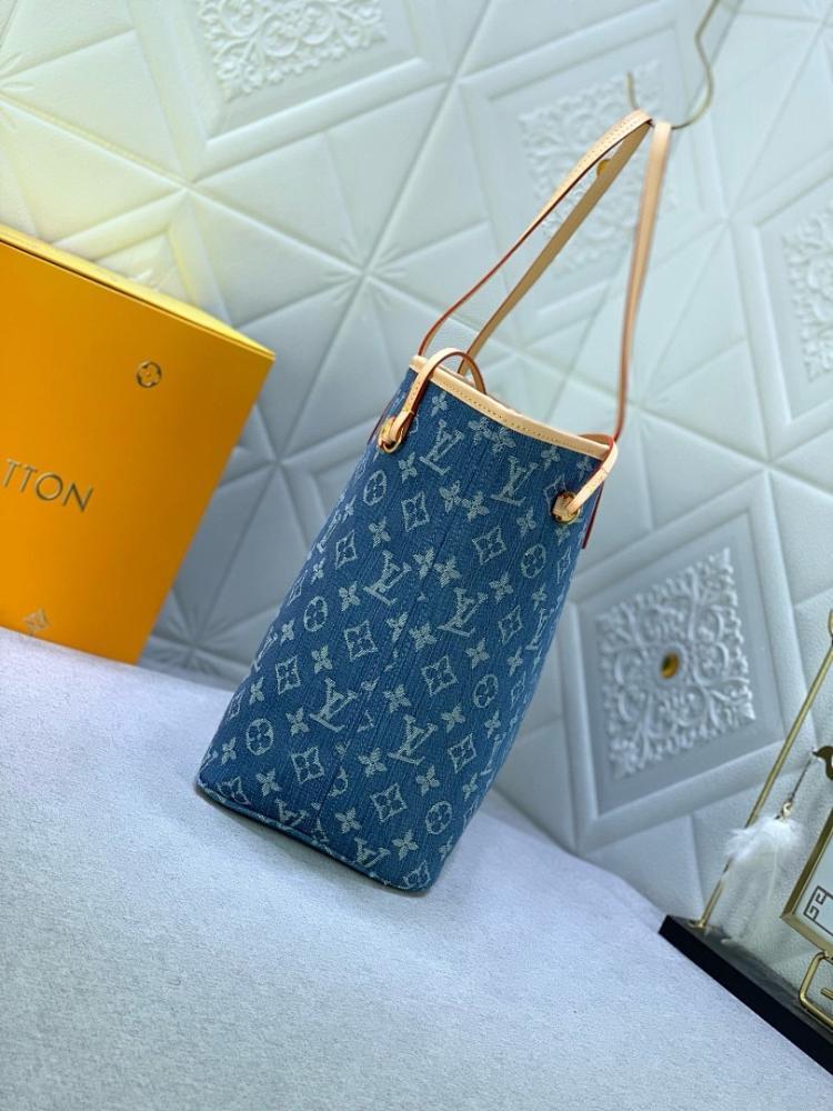 Modern Refined Jacquard Top Handle Bag