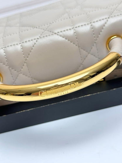 Modern Stylish Quilted Leather Shoulder Bag