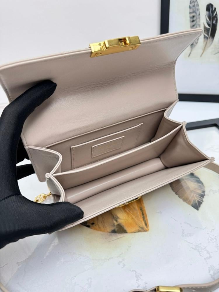 Modern Stylish Quilted Leather Shoulder Bag
