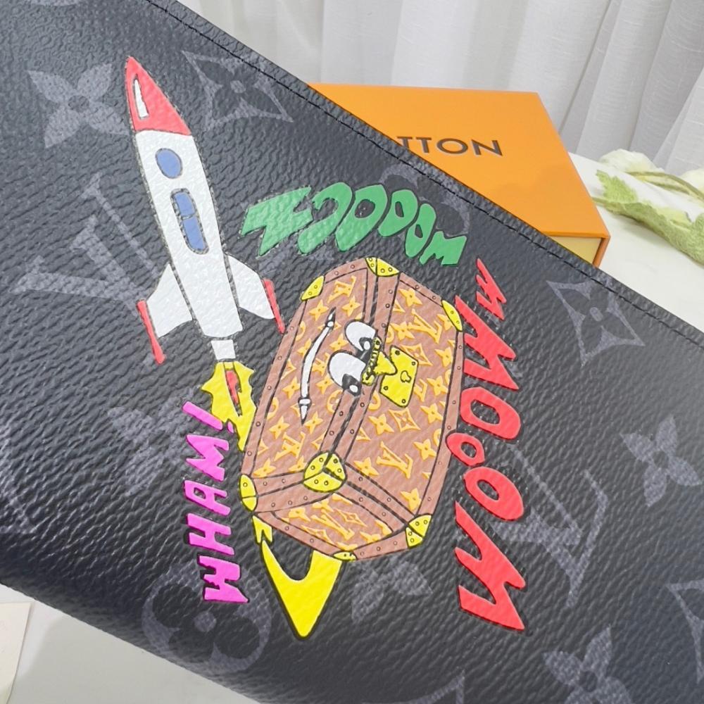 Classic Italian-Inspired Gold Wallet