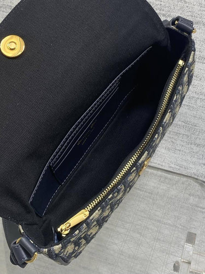 Elegant Leather Shoulder Bag