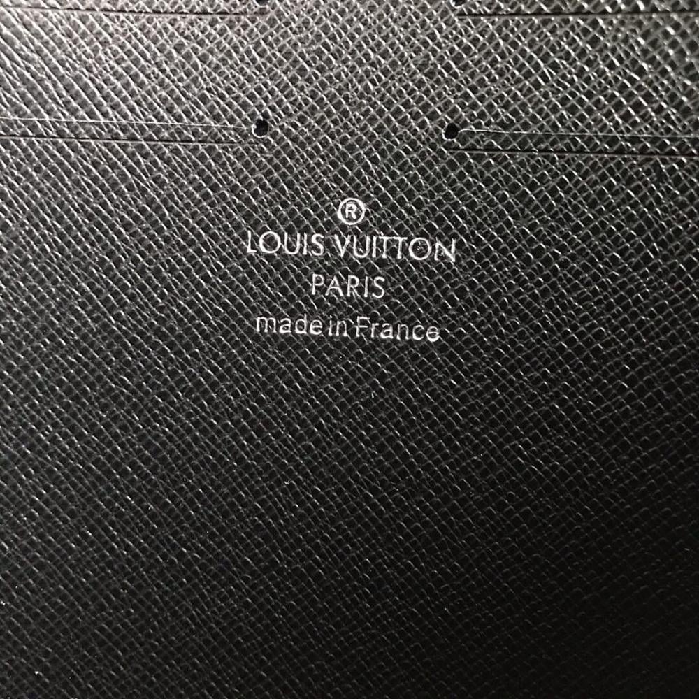Modern Stylish Black Travel Bag