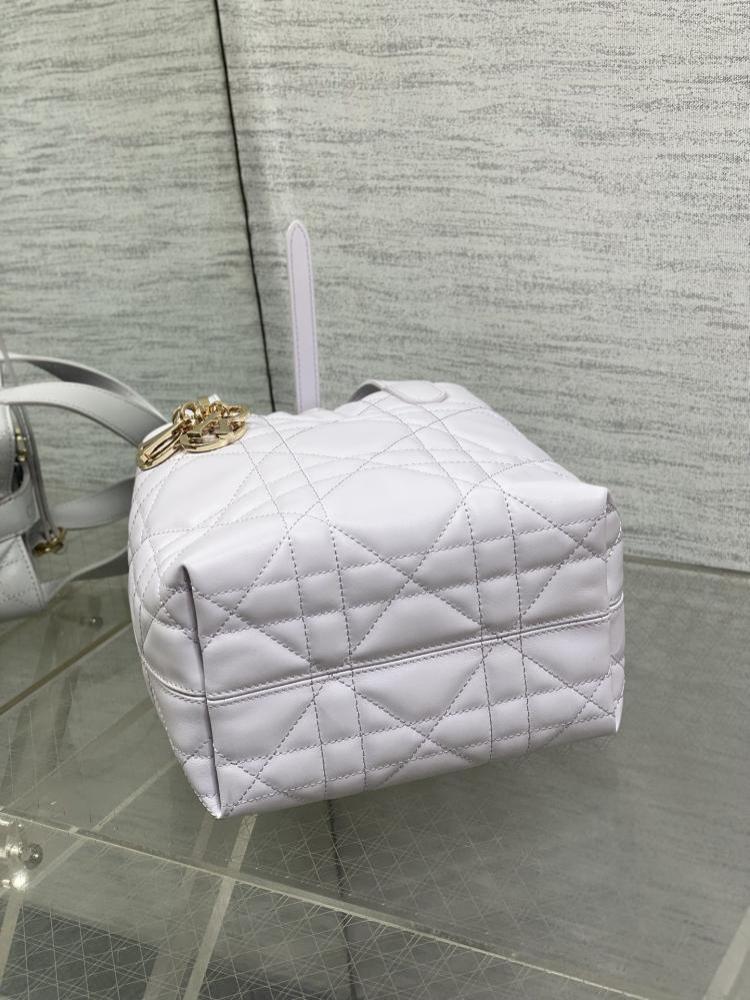 Elegant Leather Top Handle Bag