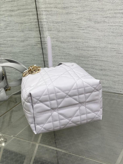 Elegant Leather Top Handle Bag