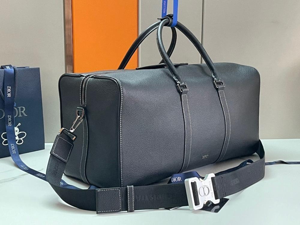 Elegant Black Printed Calfskin Shoulder Bag – Limited Edition