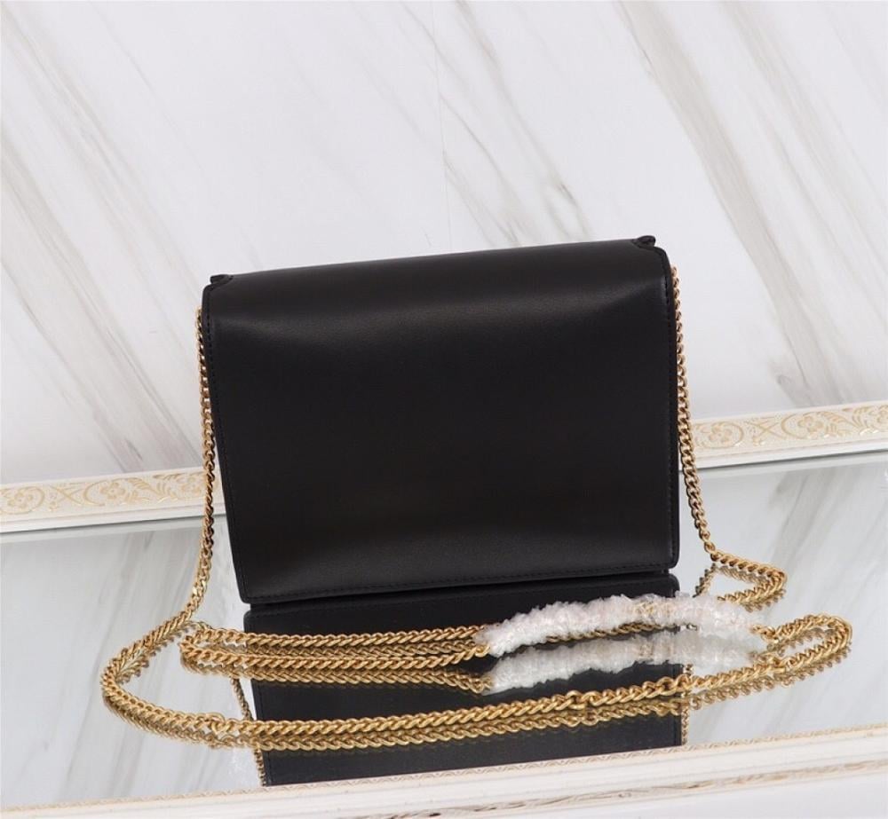 Modern Elegant Top Handle Bag