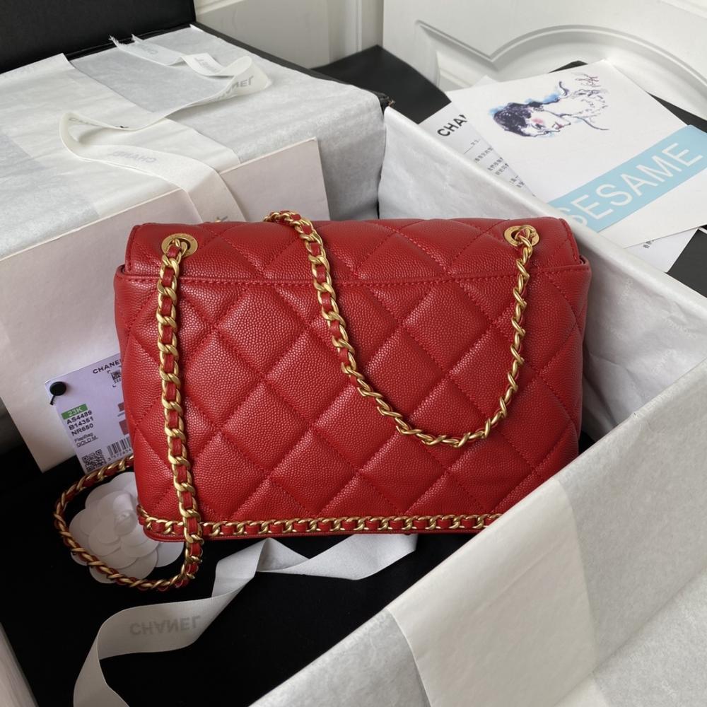 Classic Shoulder Bag