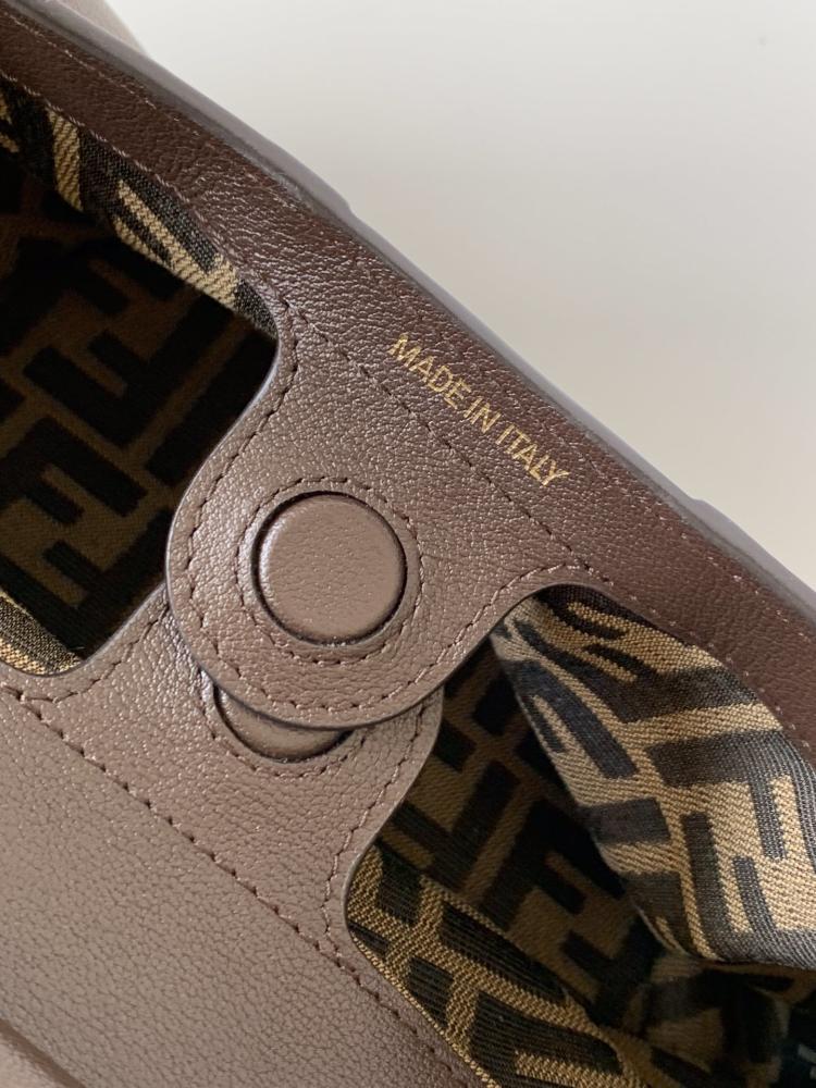 Classic Leather Shoulder Bag