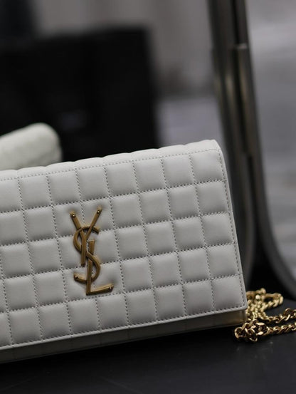 Modern Refined Lambskin Shoulder Bag