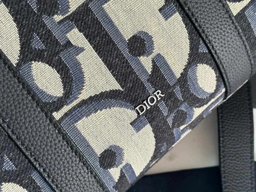Classic Elegant Black Printed Leather Shoulder Bag
