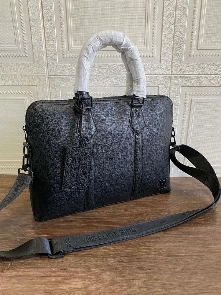 Stylish Refined Leather Crossbody Bag