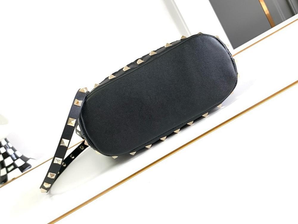 Stylish Studded Raffia Bucket Bag – Limited Edition