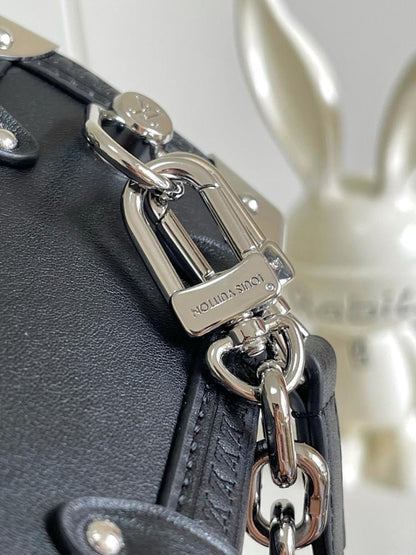 Luxury Silver Lambskin Crossbody Bag – Limited Edition