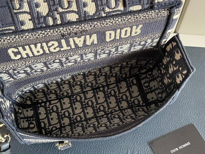 Modern Gold Shoulder Bag – Special Edition