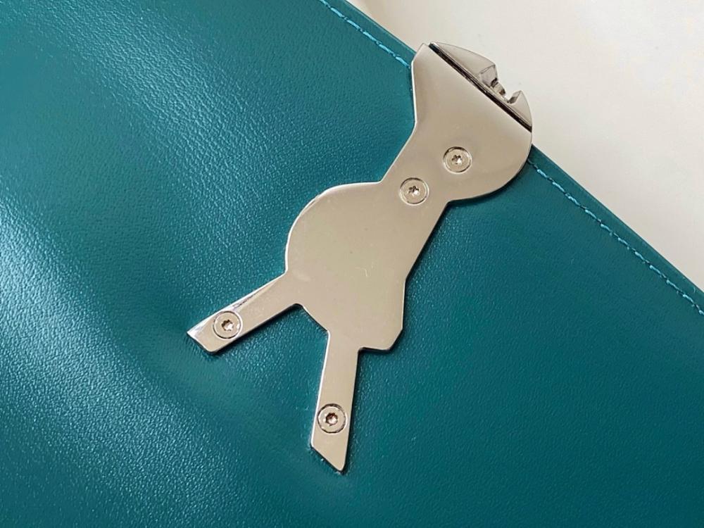 Classic Modern Leather Bag