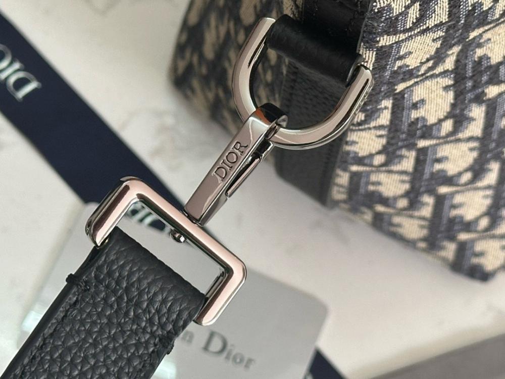 Classic Italian-Inspired Black Printed Leather Shoulder Bag