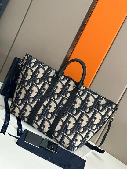 Elegant Stylish Black Printed Leather Shoulder Bag