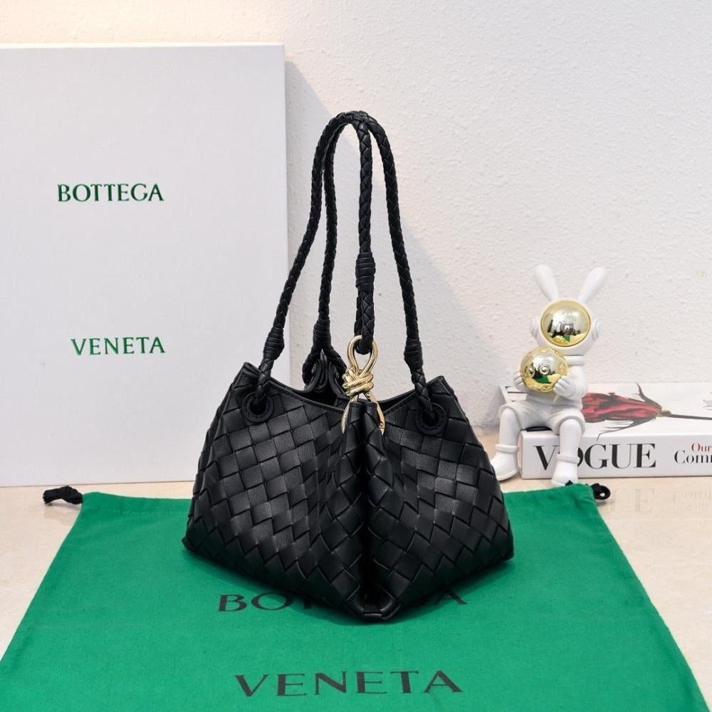Modern Elegant Shoulder Bag