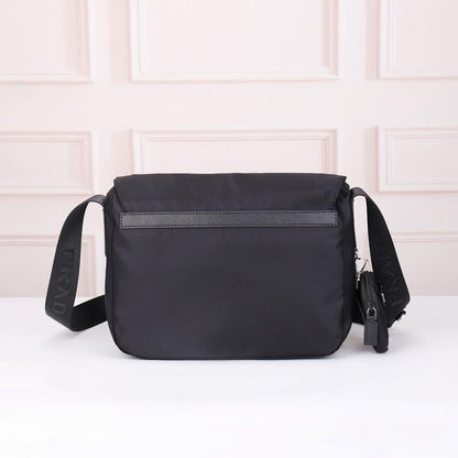 Classic Modern Leather Shoulder Bag