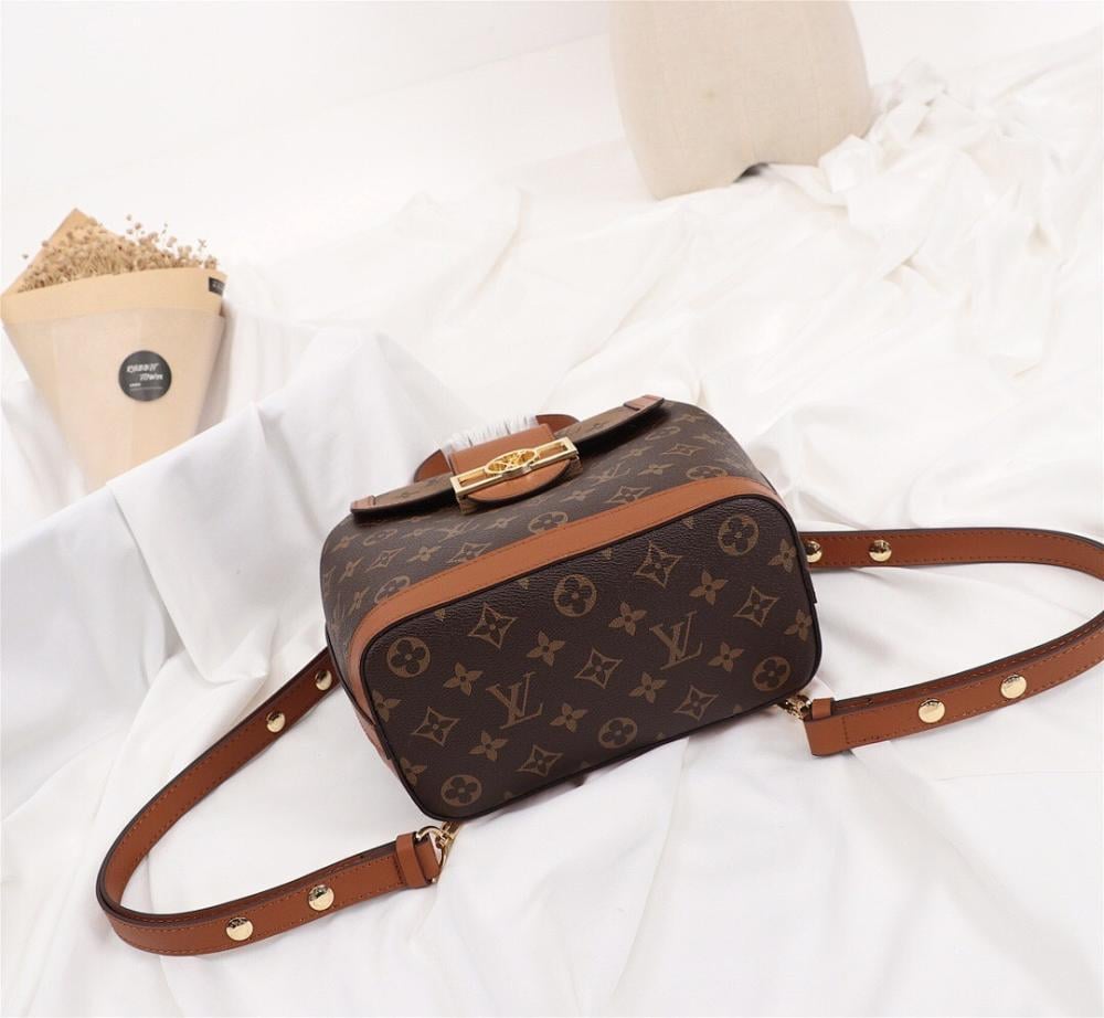 Elegant Stylish Monogram Leather Bag – Limited Edition