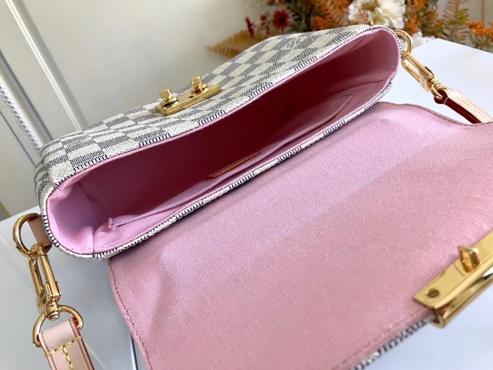Modern Refined Crossbody Bag
