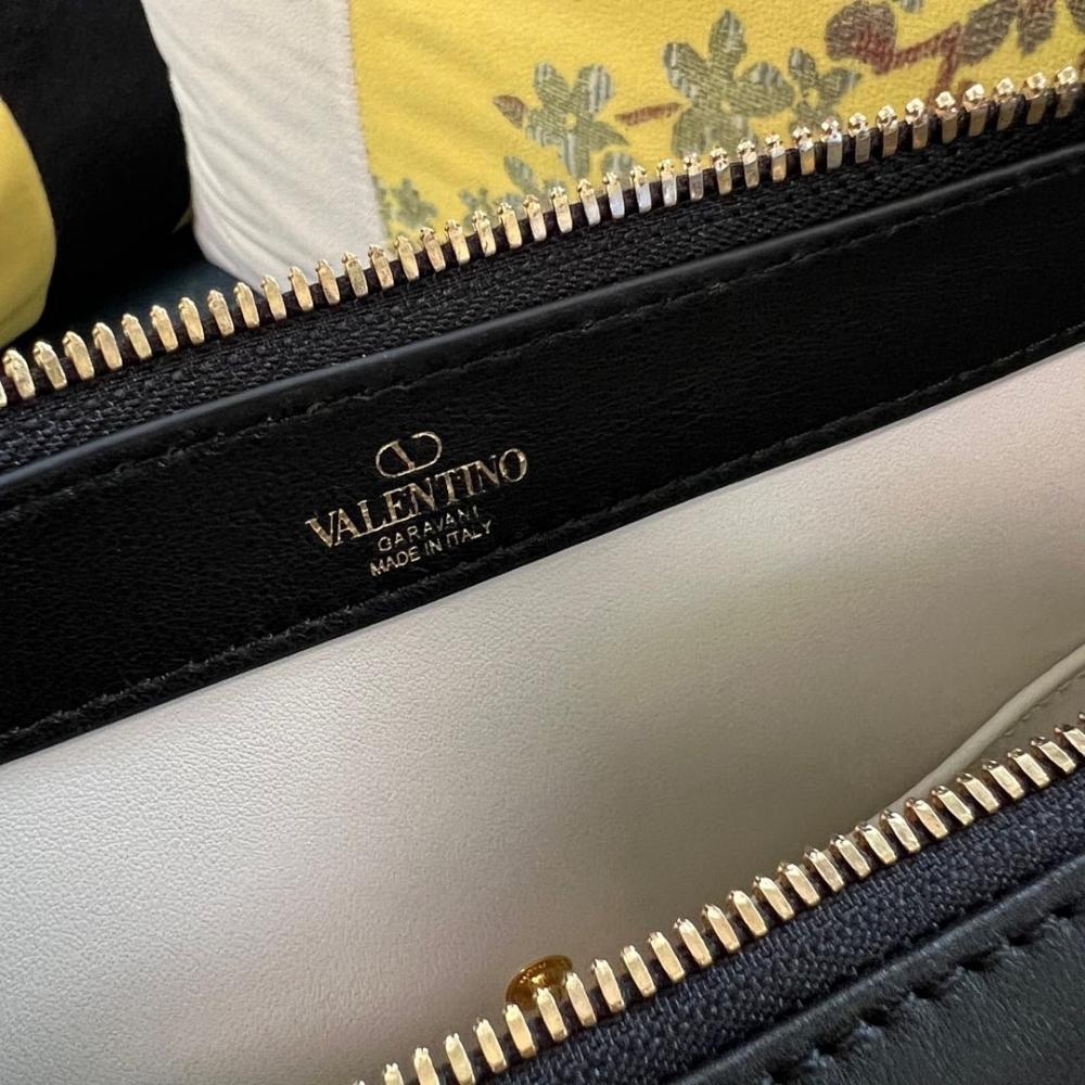 Elegant Shoulder Bag – Limited Edition
