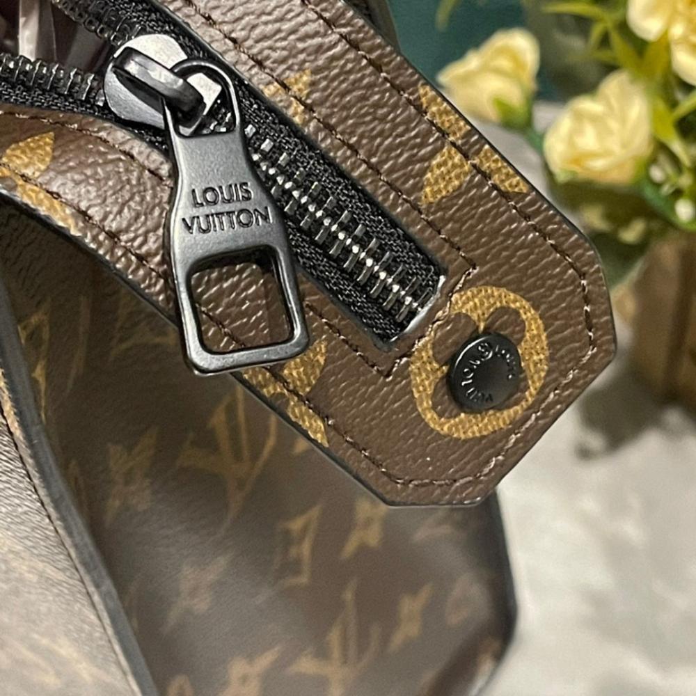 Sac Plat Monogram Leather Shoulder Bag