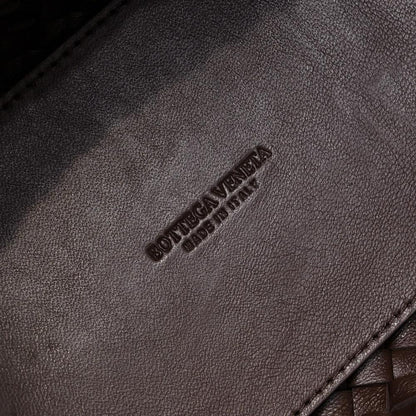 Modern Elegant Woven Shoulder Bag