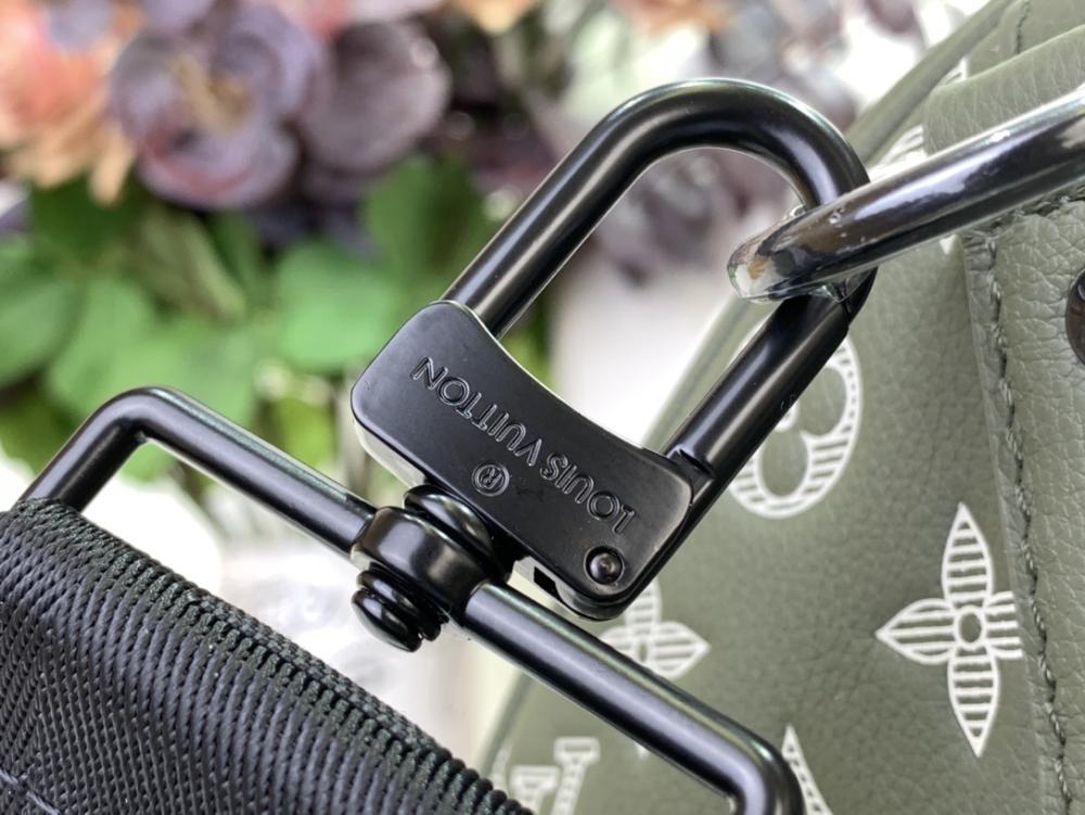 Elegant Travel Bag