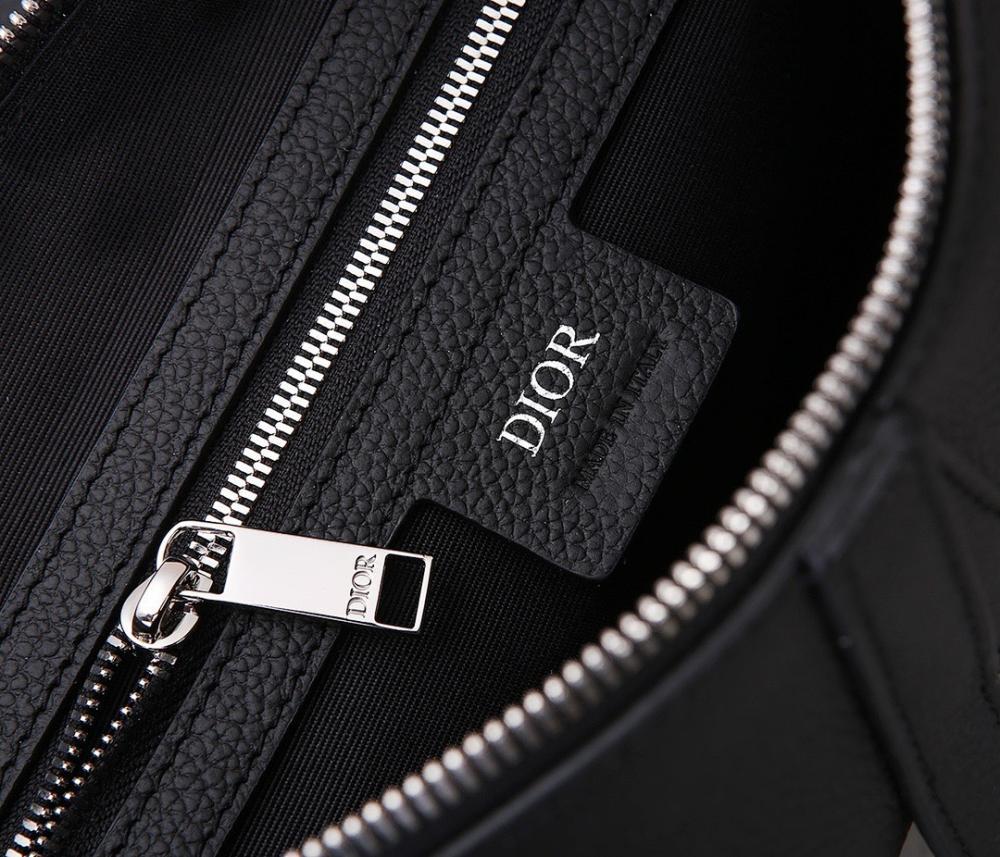 Saddle Black Calfskin Shoulder Bag