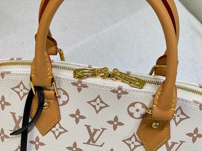 Elegant Leather Top Handle Bag – Limited Edition