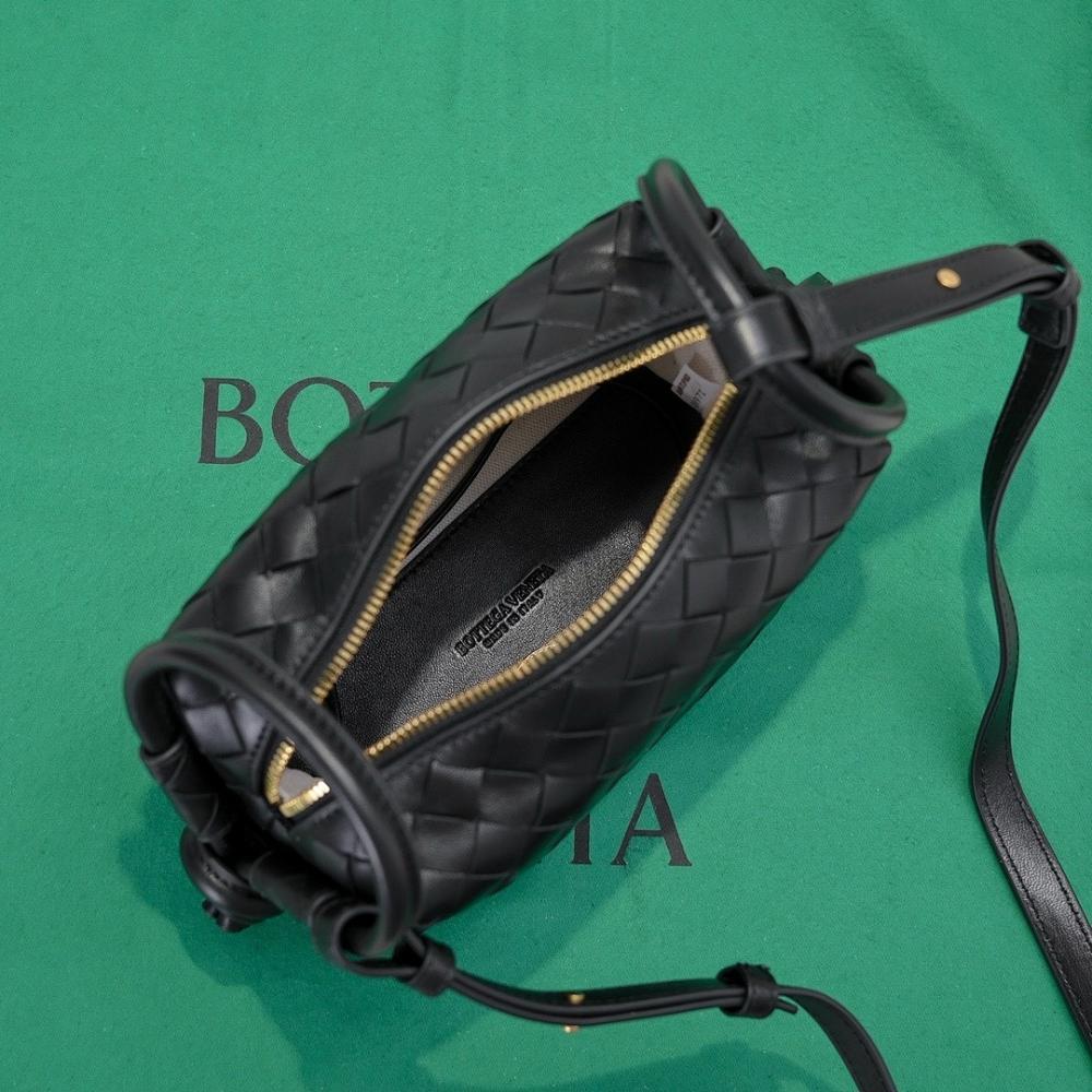Classic Modern Woven Shoulder Bag