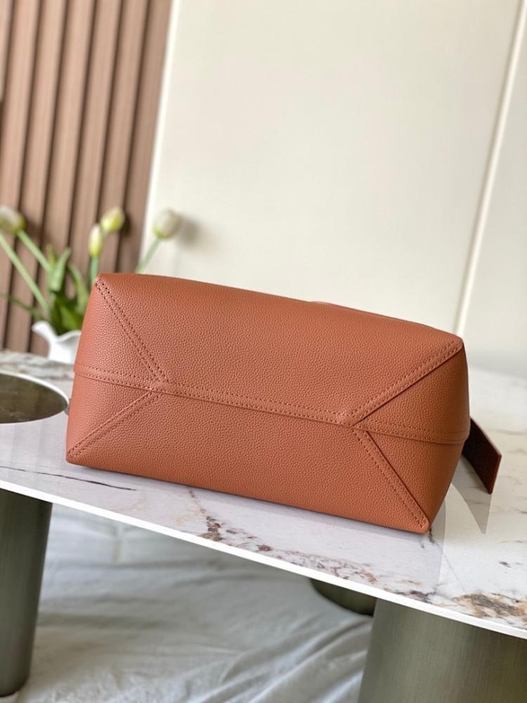 Stylish Refined Calfskin Hobo Bag