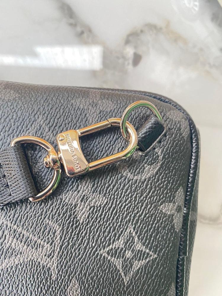 Stylish Refined Leather Shoulder Bag